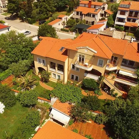 Alexandra 3 Apartamento *